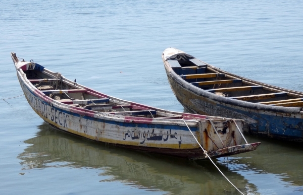 В Сенегале вспышка загадочной болезни среди рыбаков. Зараженных изолировали на стадионе